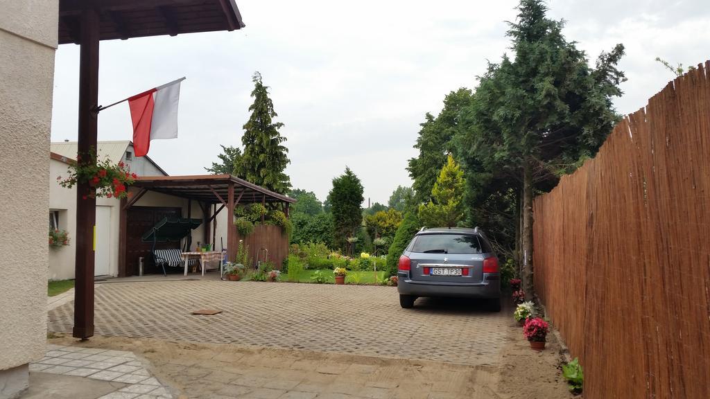 Pokoje Goscinne U Agaty Starogard Gdański Exterior foto